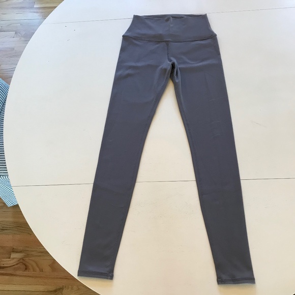 ALO HIGH-WAIST AIRBRUSH LEGGING - Picture 8 of 9